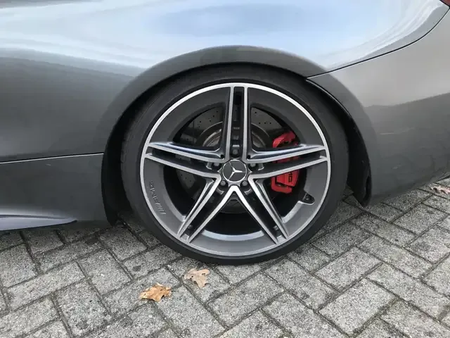 Mercedes-Benz C 63 AMG