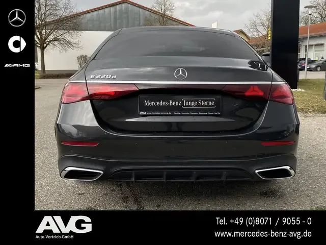 Mercedes-Benz E 220