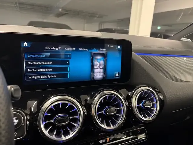 Mercedes-Benz GLA 200