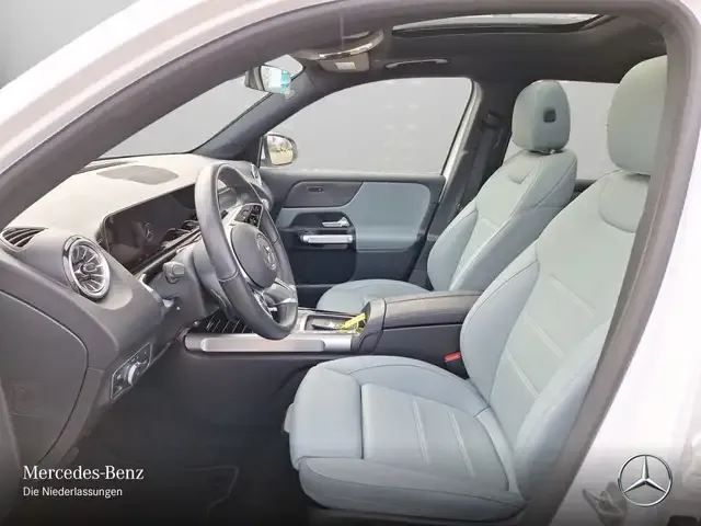 Mercedes-Benz EQB 300