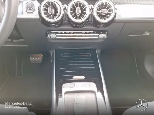 Mercedes-Benz EQB 300