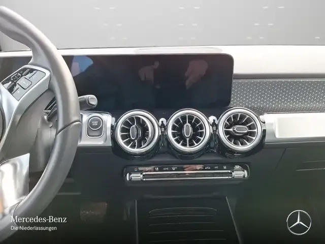 Mercedes-Benz EQB 300