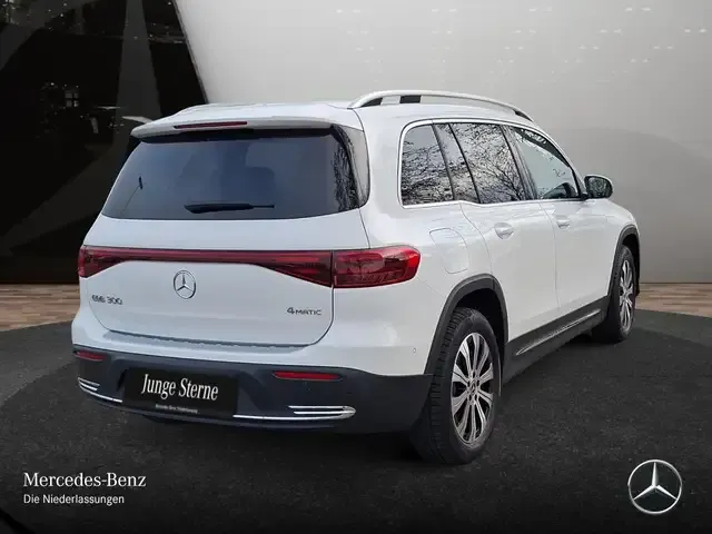 Mercedes-Benz EQB 300