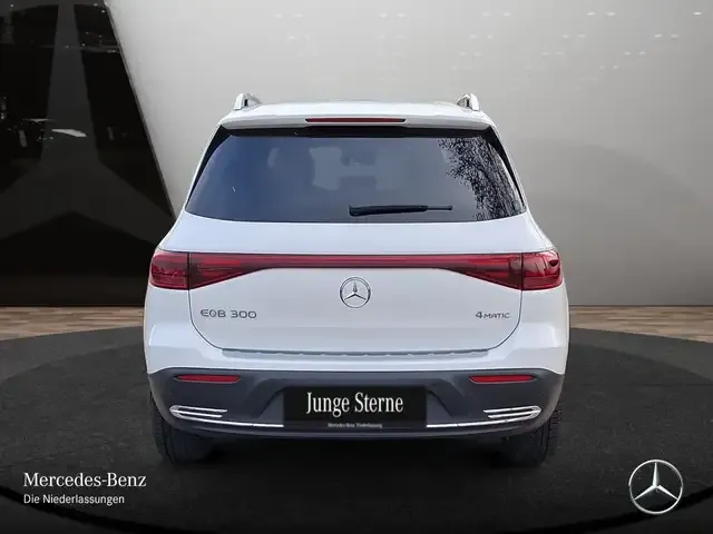 Mercedes-Benz EQB 300