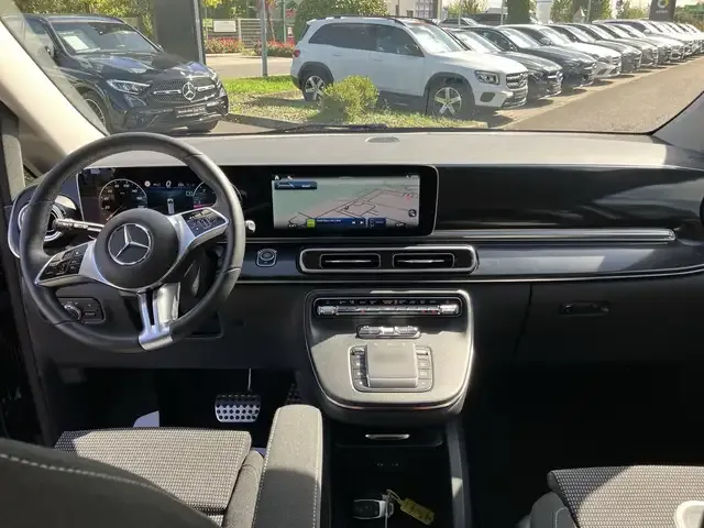 Mercedes-Benz V 250