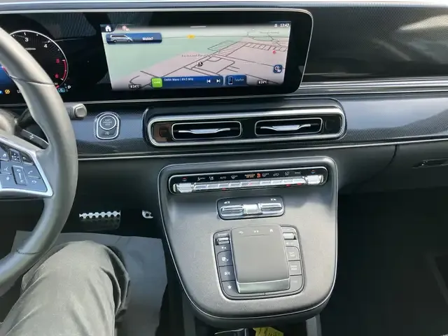 Mercedes-Benz V 250