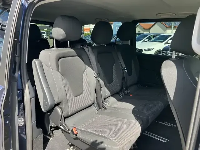 Mercedes-Benz V 250