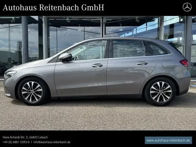 Mercedes-Benz B 200
