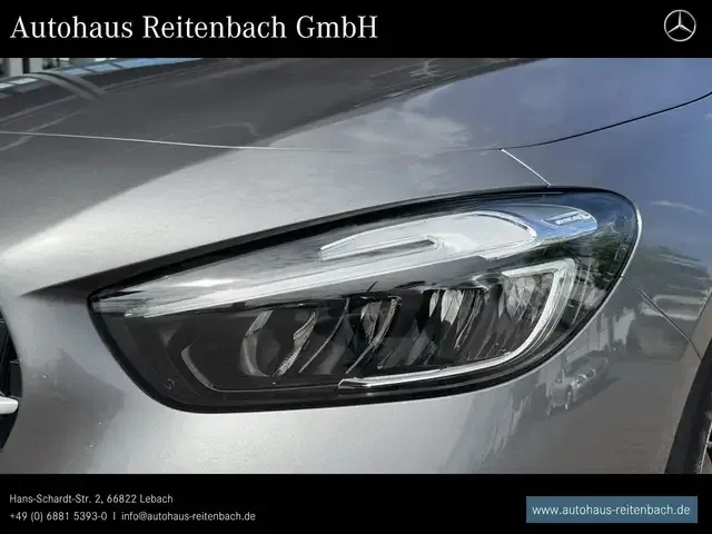 Mercedes-Benz B 200
