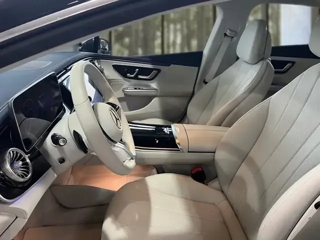 Mercedes-Benz EQE 300