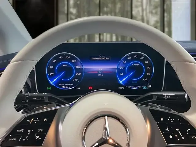 Mercedes-Benz EQE 300
