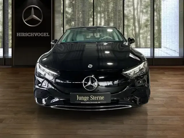 Mercedes-Benz EQE 300