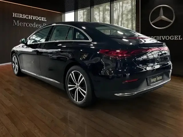 Mercedes-Benz EQE 300