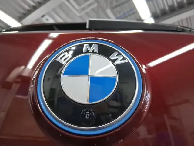 BMW iX