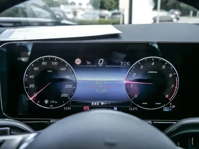 Mercedes-Benz B 180