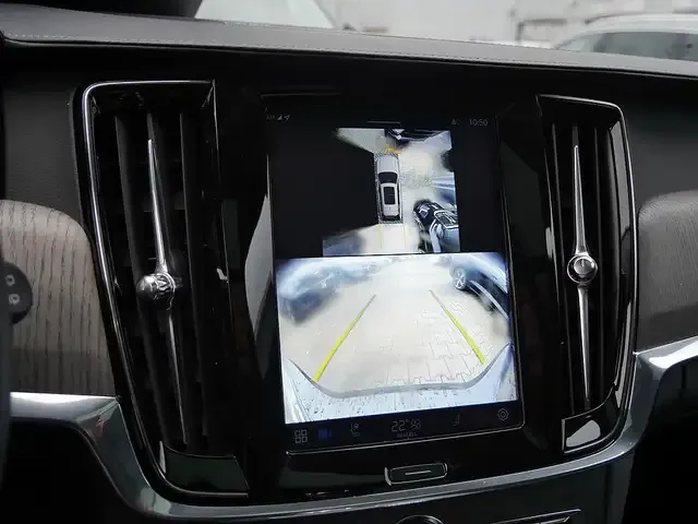 Volvo V90 Cross Country