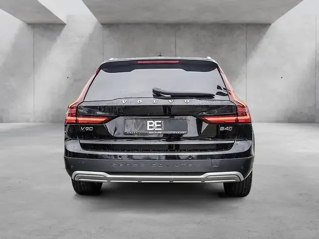 Volvo V90 Cross Country
