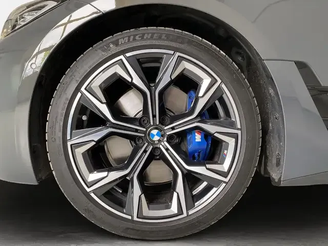 BMW 440