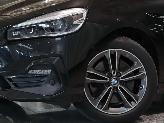 BMW 220