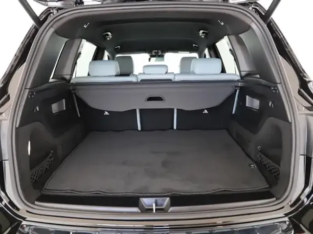 Mercedes-Benz GLB 250