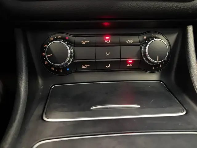 Mercedes-Benz GLA 180