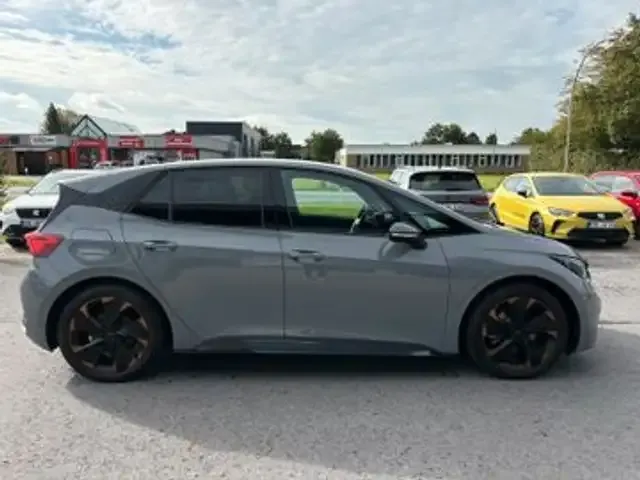 CUPRA Born