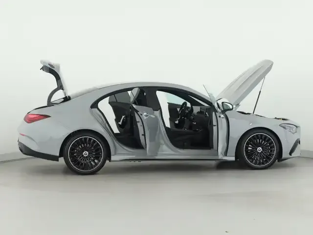 Mercedes-Benz CLA 200