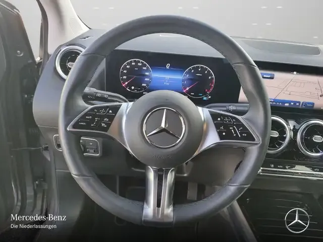 Mercedes-Benz B 220