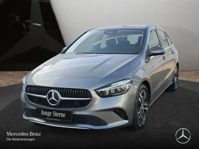 Mercedes-Benz B 220