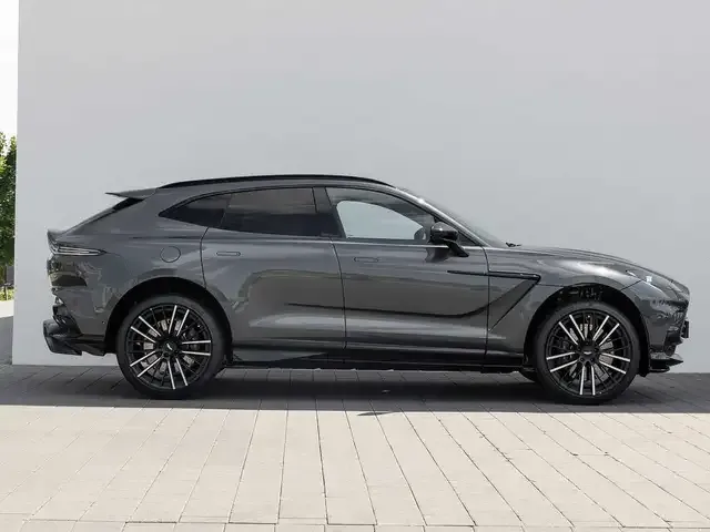 Aston Martin DBX