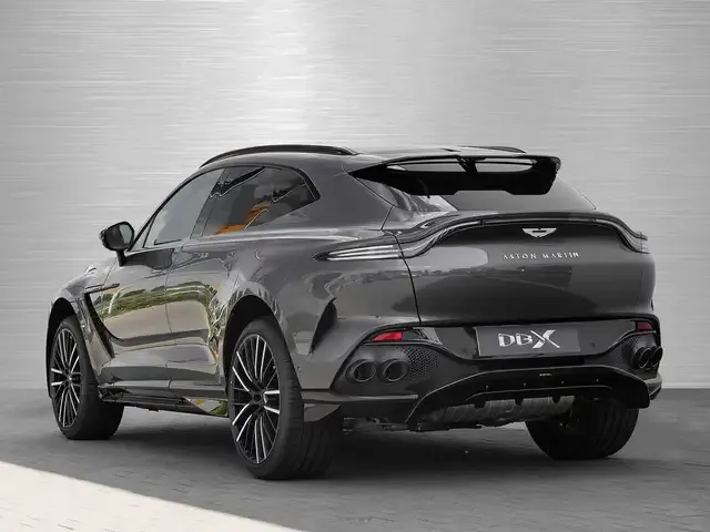 Aston Martin DBX