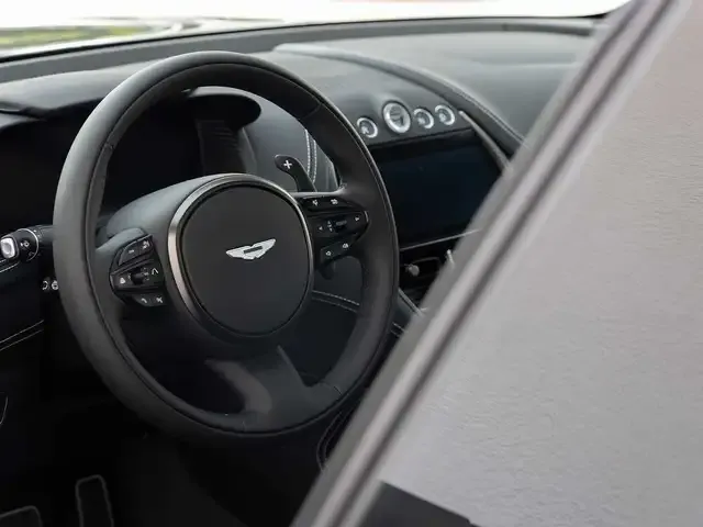 Aston Martin DBX