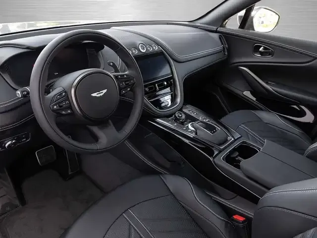 Aston Martin DBX