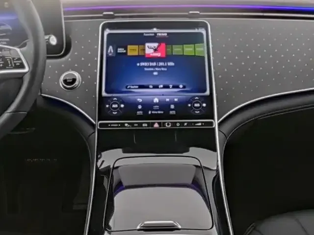 Mercedes-Benz EQE 300
