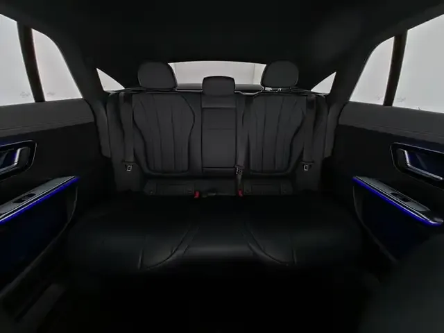 Mercedes-Benz EQE 300