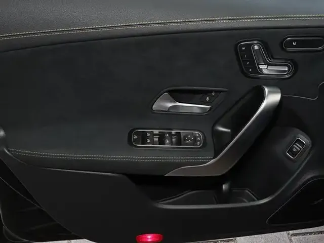 Mercedes-Benz CLA 45 AMG