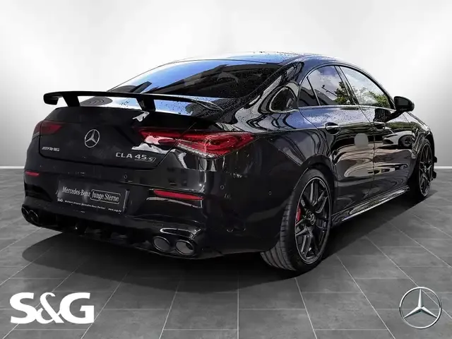 Mercedes-Benz CLA 45 AMG