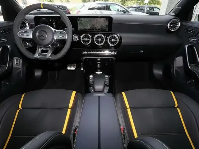 Mercedes-Benz CLA 45 AMG