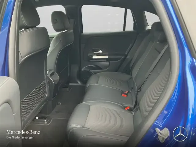 Mercedes-Benz EQA 300