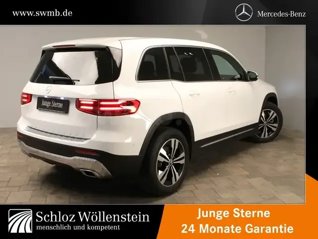 Mercedes-Benz GLB 220