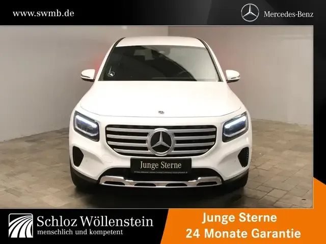 Mercedes-Benz GLB 220