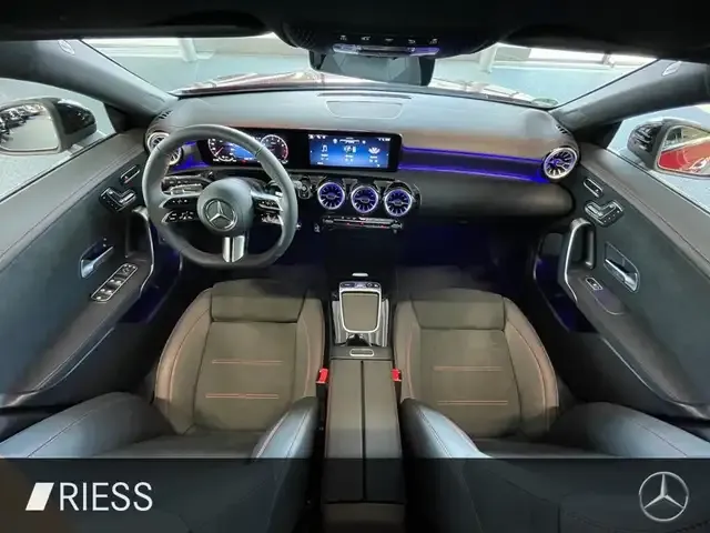 Mercedes-Benz CLA 200