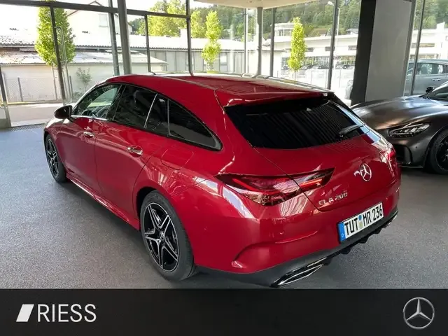 Mercedes-Benz CLA 200