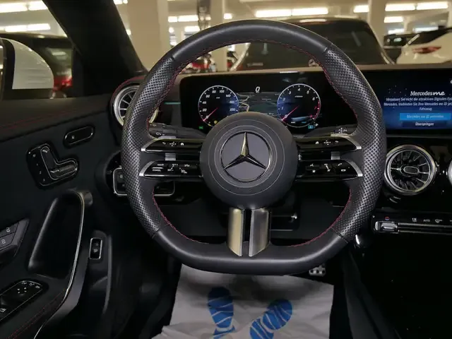 Mercedes-Benz CLA 180