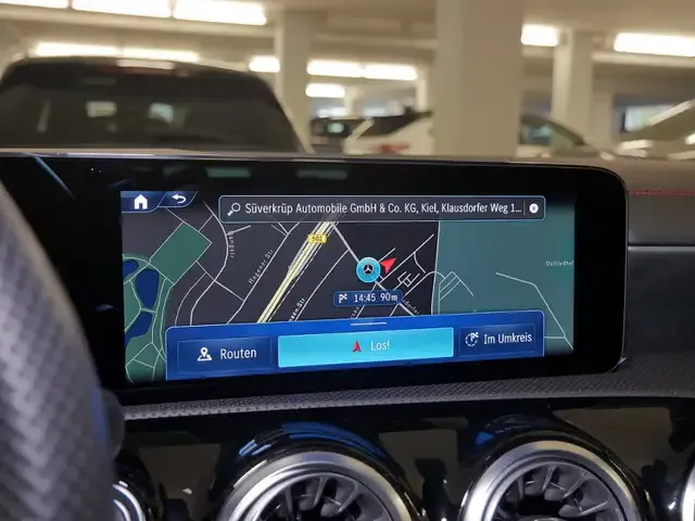 Mercedes-Benz CLA 180