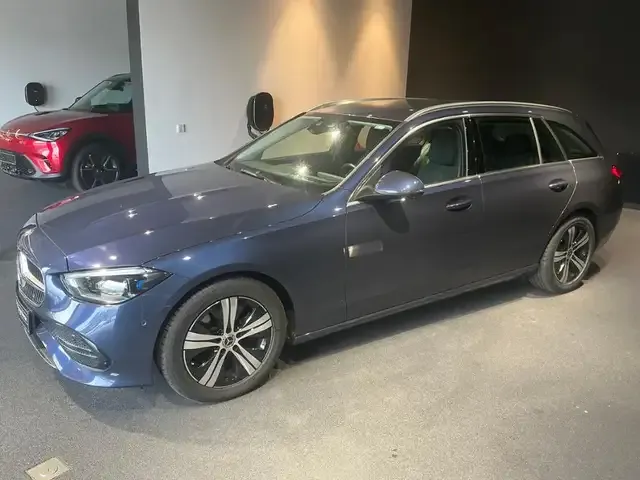 Mercedes-Benz C 220
