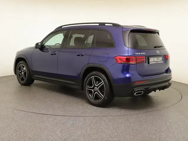 Mercedes-Benz GLB 200