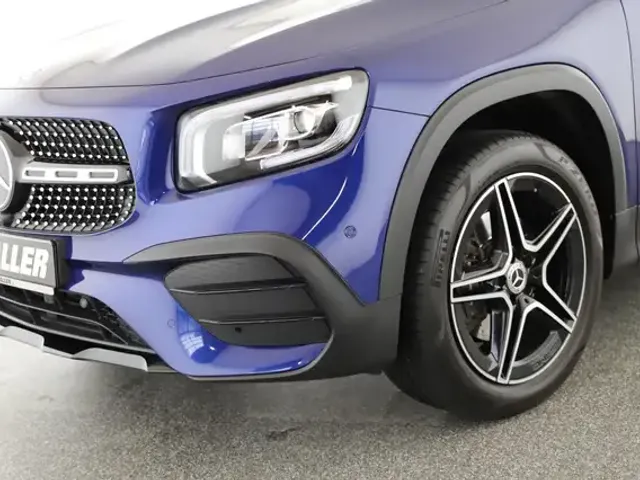 Mercedes-Benz GLB 200