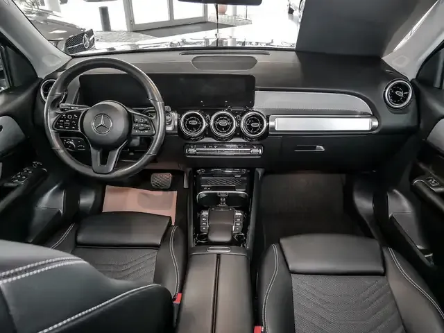 Mercedes-Benz GLB 200