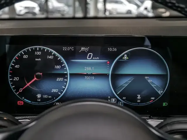 Mercedes-Benz GLB 200